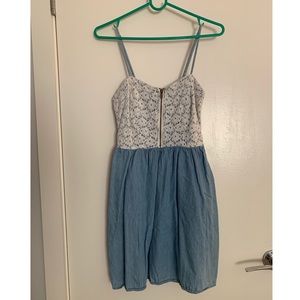 Cute summer Lacey denim dress size medium
